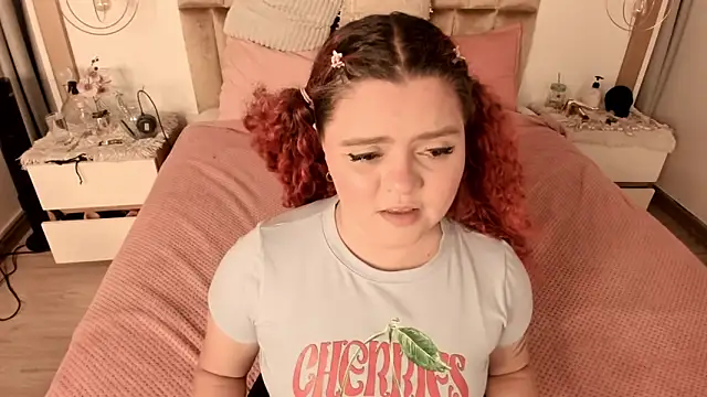 Twwiiggy online show from 02-28-25, 08:07