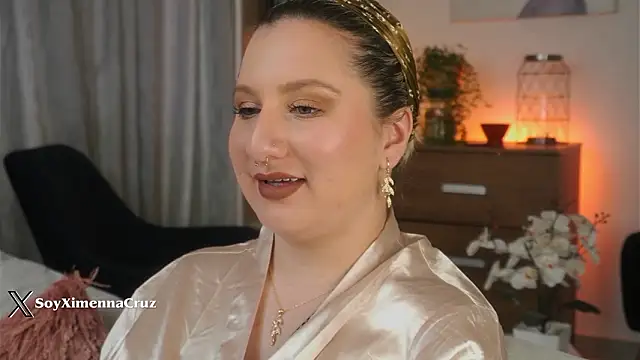 Snapshot of Ximenna_Cruz chatting on 03-05-26, 12:45 Ximenna Cruz online show from 03-05-26, 12:45