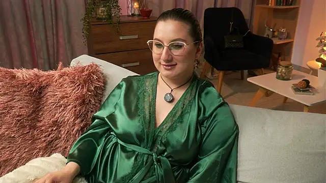 Ximenna Cruz online show from 04-22-26, 09:27