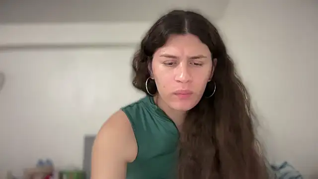 JaxcyVelez online show from 09-16-25, 10:05