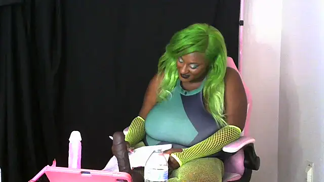 Snapshot of londynnvega chatting on 04-04-26, 04:33 londynnvega online show from 04-04-26, 04:33
