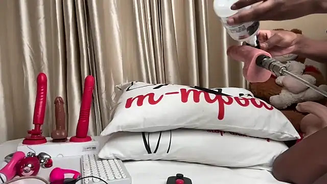 SexyAudreyFuck online show from 12-16-25, 12:26