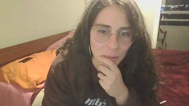 Snapshot of atenealovve_77 chatting on 10-24-25, 02:30 atenealovve 77 online show from 10-24-25, 02:30