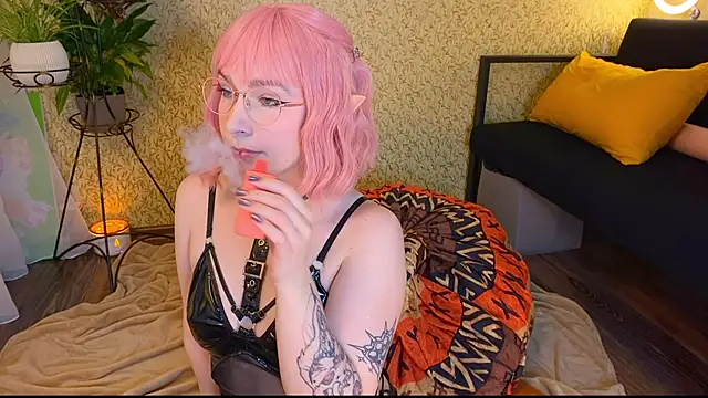 EmmyAmbros online show from 11-08-25, 12:22