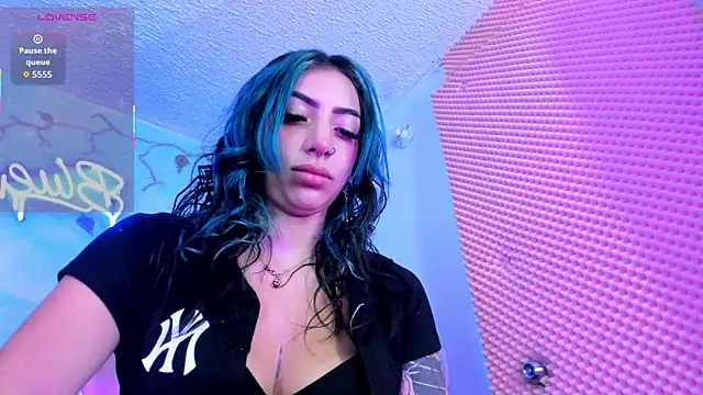 SaturnooStonee online show from 05-22-26, 03:13