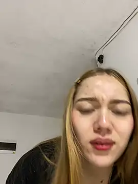 Snapshot of melody-dy chatting on 01-17-25, 10:56 melody-dy online show from 01-17-25, 10:56