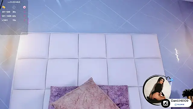 Snapshot of danii_hill_ chatting on 10-15-25, 04:23 danii hill online show from 10-15-25, 04:23