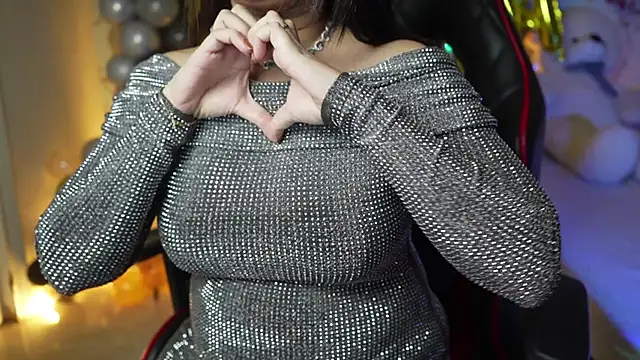 Snapshot of only_aleesha chatting on 12-04-24, 07:12 only aleesha online show from 12-04-24, 07:12