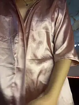 liss hot  online show from 11-18-25, 09:41