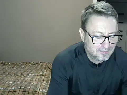 Snapshot of HarrySnake chatting on 12-16-24, 05:22 HarrySnake online show from 12-16-24, 05:22