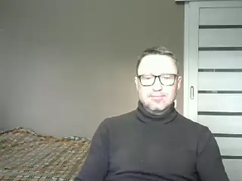 Snapshot of HarrySnake chatting on 02-12-25, 07:34 HarrySnake online show from 02-12-25, 07:34