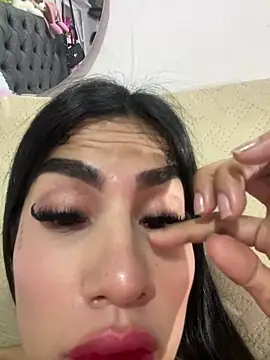 saragill323 online show from 02-01-25, 12:40