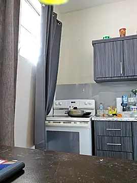 ladycreamypr2 online show from 04-21-26, 07:06