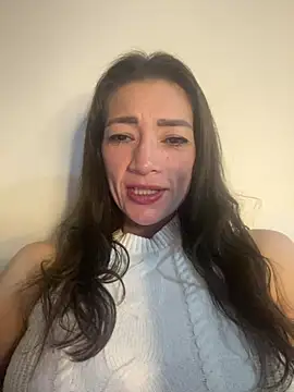 Snapshot of Yulia_sx chatting on 02-27-25, 04:41 Yulia sx online show from 02-27-25, 04:41