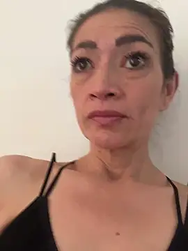 Snapshot of Yulia_sx chatting on 03-11-25, 03:56 Yulia sx online show from 03-11-25, 03:56