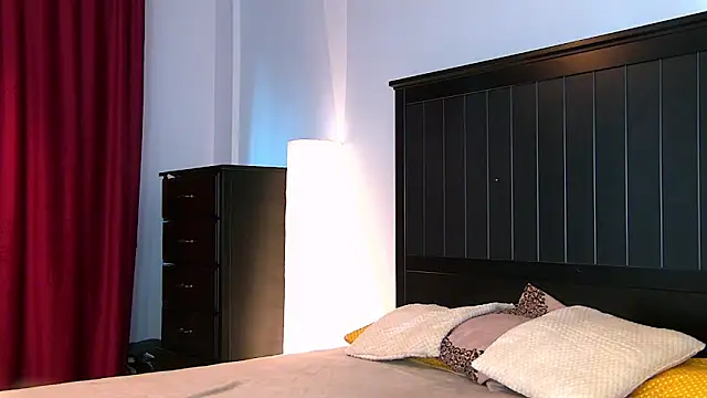 Yanira Muslim online show from 09-22-25, 04:47