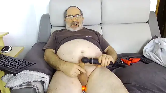 gillou1234 online show from 01-31-25, 01:56