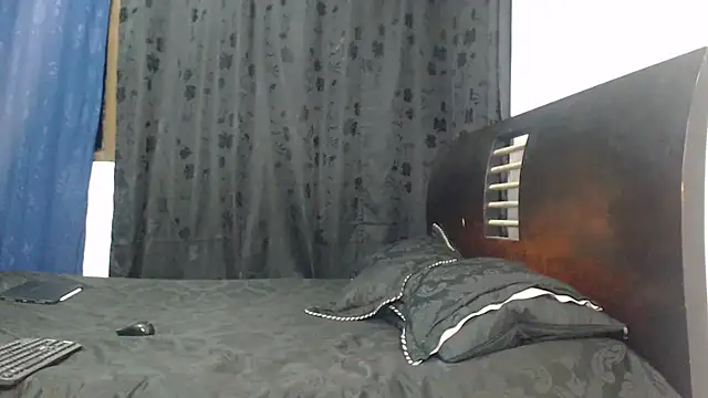 Hot Sharks  online show from 03-18-26, 07:11