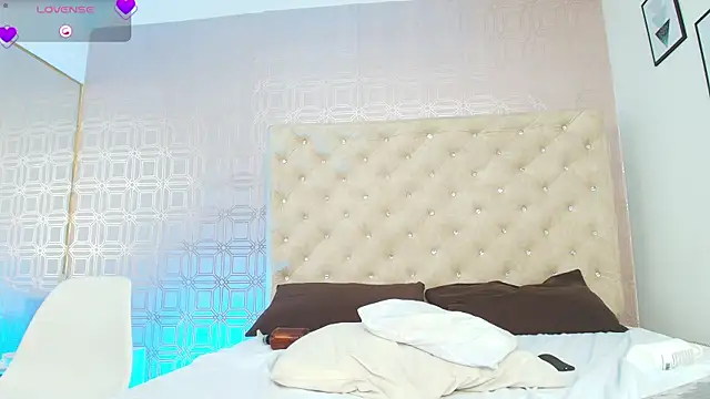 Snapshot of Sara_Desire chatting on 01-31-25, 09:59 Sara Desire online show from 01-31-25, 09:59