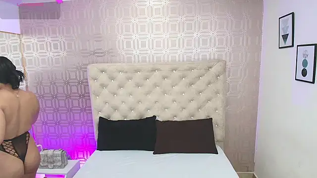 Snapshot of Sara_Desire chatting on 03-14-25, 12:29 Sara Desire online show from 03-14-25, 12:29