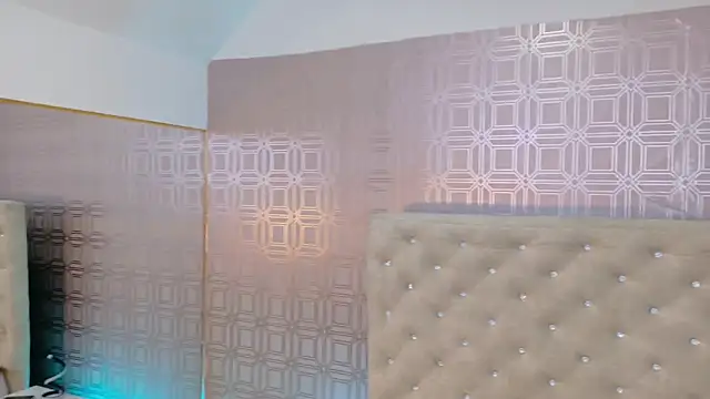 Snapshot of Sara_Desire chatting on 09-13-25, 12:16 Sara Desire online show from 09-13-25, 12:16