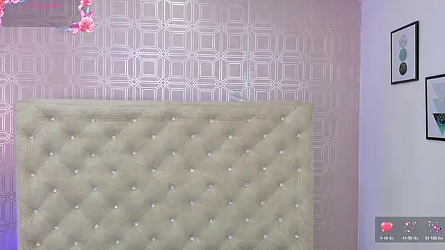 Snapshot of Sara_Desire chatting on 10-12-25, 12:37 Sara Desire online show from 10-12-25, 12:37