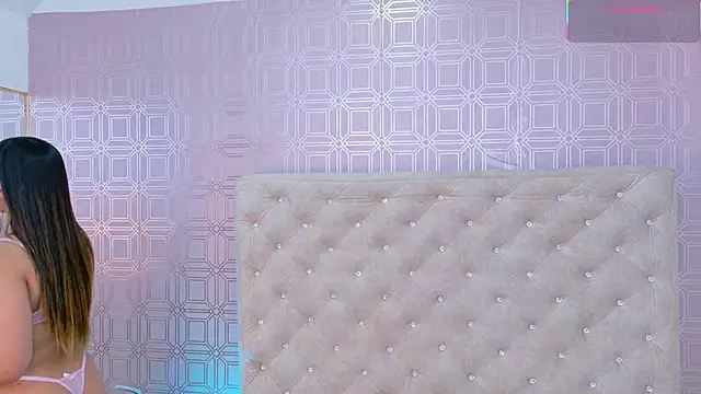 Snapshot of Sara_Desire chatting on 11-23-25, 12:16 Sara Desire online show from 11-23-25, 12:16