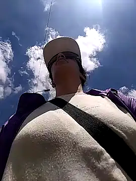 Snapshot of rebekka_simpson chatting on 11-08-25, 04:18 rebekka simpson online show from 11-08-25, 04:18