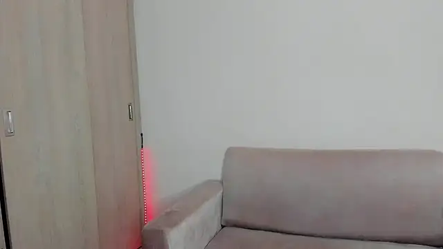Snapshot of Lilacutte_ chatting on 01-28-25, 08:36 Lilacutte online show from 01-28-25, 08:36