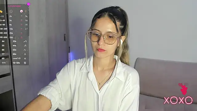 Snapshot of Lilacutte_ chatting on 09-29-25, 08:30 Lilacutte online show from 09-29-25, 08:30