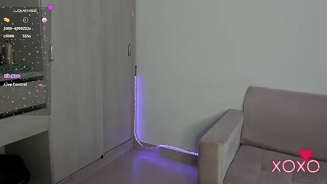 Lilacutte  online show from 10-22-25, 08:14