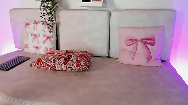 Malka Burning online show from 02-18-25, 02:38