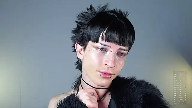 Snapshot of succubot chatting on 11-28-25, 11:13 succubot online show from 11-28-25, 11:13