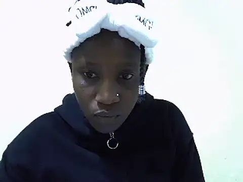 Snapshot of Spicey_diana chatting on 01-18-25, 06:21 Spicey diana online show from 01-18-25, 06:21