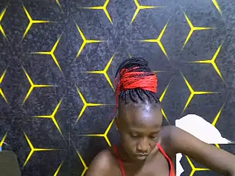 Snapshot of Spicey_diana chatting on 02-19-25, 03:28 Spicey diana online show from 02-19-25, 03:28