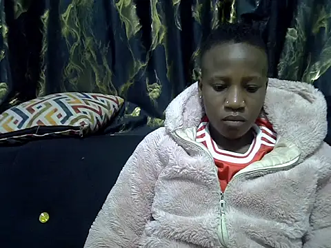 Snapshot of Spicey_diana chatting on 11-02-25, 01:24 Spicey diana online show from 11-02-25, 01:24