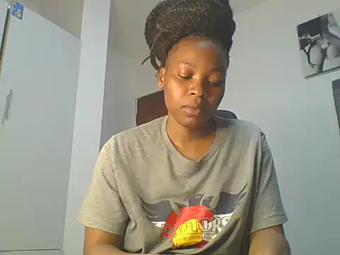 Snapshot of _Becky002 chatting on 05-02-26, 10:20 Becky002 online show from 05-02-26, 10:20
