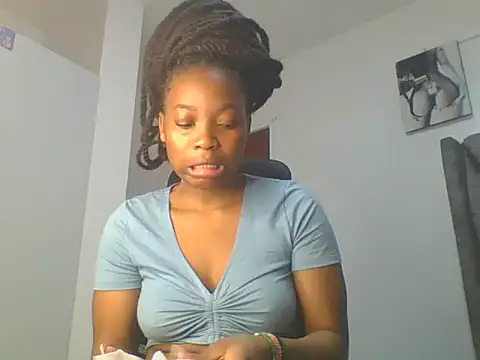 Snapshot of _Becky002 chatting on 05-16-26, 10:12 Becky002 online show from 05-16-26, 10:12