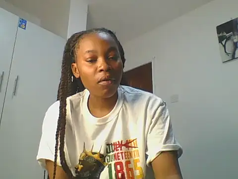 Snapshot of _Becky002 chatting on 05-20-26, 03:07 Becky002 online show from 05-20-26, 03:07