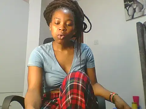 Snapshot of _Becky002 chatting on 05-21-26, 10:33 Becky002 online show from 05-21-26, 10:33