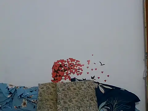 Snapshot of sparkling_queen chatting on 12-18-24, 08:31 sparkling queen online show from 12-18-24, 08:31