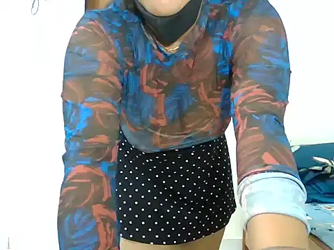 Snapshot of sparkling_queen chatting on 03-08-25, 02:23 sparkling queen online show from 03-08-25, 02:23