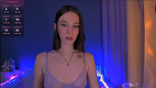 Snapshot of ellaamber chatting on 12-25-24, 12:37 ellaamber online show from 12-25-24, 12:37