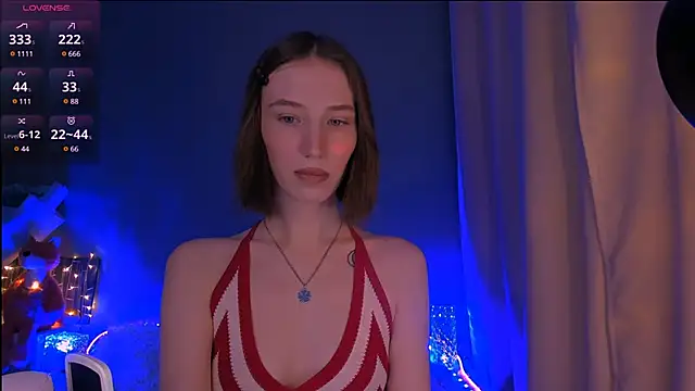 Snapshot of ellaamber chatting on 03-10-25, 11:27 ellaamber online show from 03-10-25, 11:27