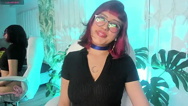 Snapshot of cute_hollywood chatting on 09-25-25, 09:18 cute hollywood online show from 09-25-25, 09:18