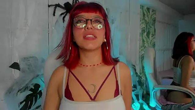 Snapshot of cute_hollywood chatting on 10-07-25, 08:39 cute hollywood online show from 10-07-25, 08:39