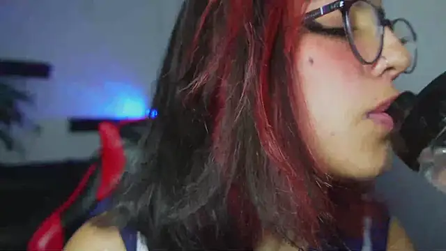 Snapshot of cute_hollywood chatting on 10-08-25, 12:36 cute hollywood online show from 10-08-25, 12:36