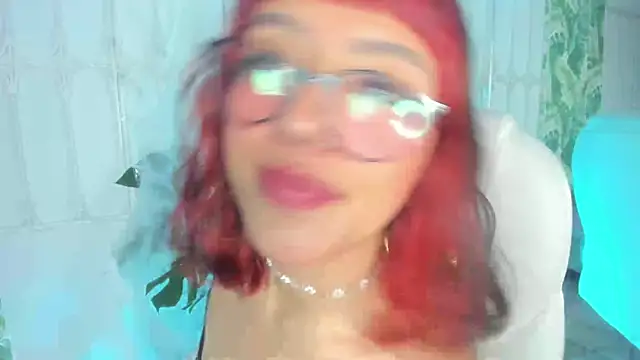 Snapshot of cute_hollywood chatting on 10-15-25, 12:27 cute hollywood online show from 10-15-25, 12:27