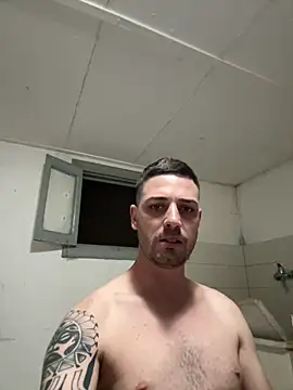 iltoscano95 online show from 09-08-25, 08:19