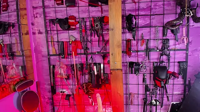 alexia aitanaa  online show from 10-29-25, 03:09